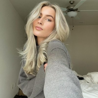 mm_carnation's profile picture. A 🐩 owner of a Labrador Poodle, I enjoy golf, swimming, diving, surfing, hiking, reading, traveling, and food