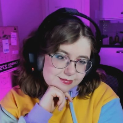 24 ~ They/She 💚
Queer 🌈
Neurodivergent ⭐
Film Graduate 📽️
QA Tester 🎮
and the universe said I love you because you are love