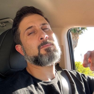 b_ridin31's profile picture. 