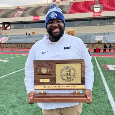 @mvjaguar Freshman Football Coach #1-0 #WYOS 🏈💍🏆 2023 KS 5A State Champions #5Peat 7x KS 5A State Champions