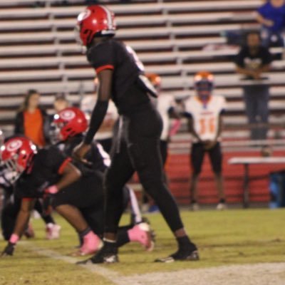 Clinch county High School 27’ | OLB/WR\ \TE| 6’4 215 lbs | 4.6 40 |