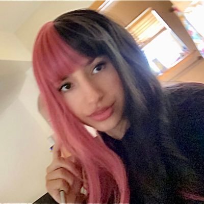 Just a autistic 18 year old tgirl in the world ♡😚 🏳️⚧️