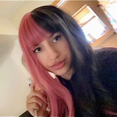 ellielyfe Profile Picture