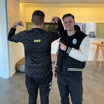 23 | CS2 enjoyer| IG:@anderbilbi24 | 💚@NIPCS 💚🥷 @gamerlegion 💙