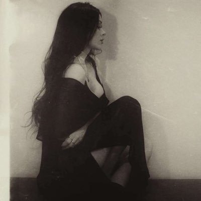 iilxllm's profile picture. لا أحد أخلص في قتلي ولا أحد أحبّني كما يجب