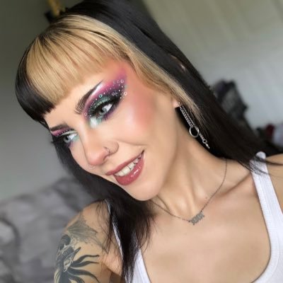 @brackhxc | vegan | the album makeup girl
