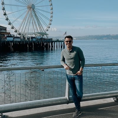 camB_94's profile picture. 🏡 Coffee addict ☕️ & Adventure seeker 🌏