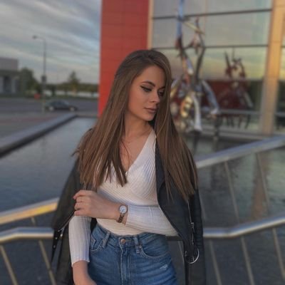 Amisha888019's profile picture. 