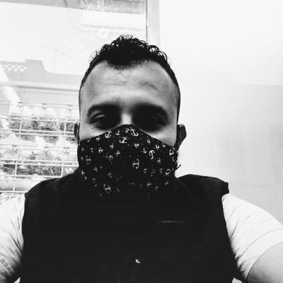 Soy single bi activo interactuo con parejs o mujeres solas, todo con discrecion y tratando de pasar un bien rato...