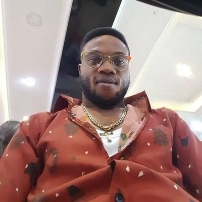 tosabyt100's profile picture. 