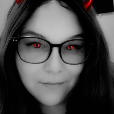 Lover of all things gothic, spooky, paranormal and magical! Horror fiend and gamer girl. 🖤 @scumbagzomb