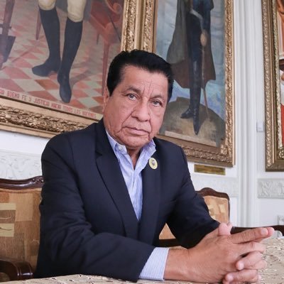 Ecuatoriano. Médico y Consultor Político. ExGobernador del Guayas.