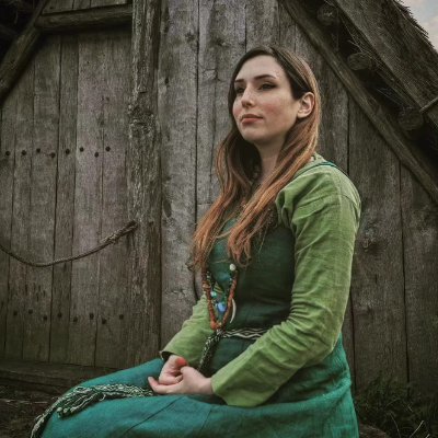 AngiePadillaB's profile picture. Runologist, Germanic Philologist with interest in Cognitive Sciences of Religion. I am also a Viking Age re-enactor. She/her