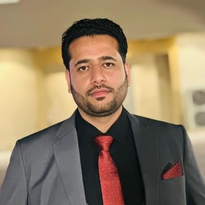yourzmani's profile picture. Lives 🇦🇪,From🇵🇰  
🕋 Muslim, 🎂18 May ♉️ Taurus 
👔 IT Professional 
❤️🏏⚽️ 
Follow me on FB/Insta @yourzmani