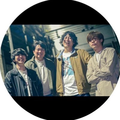 心から溢れ出たモノを唄ってます 東京発感情系オルタナティブロックバンド ▶︎Vo./Gt.(@koboretauta_vo_)Gt.(@gtgtgtshou)Dr.( @a7x182adtr ) Ba.(@shintarobass)▶︎ サブスク配信中→https://t.co/8746Y26TzF