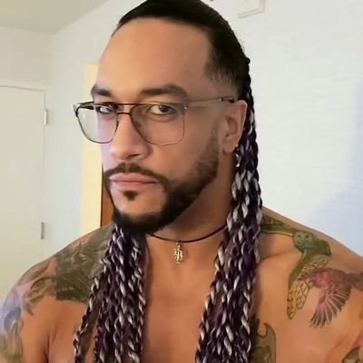 WWE superstars Rockstar lifestyle work https://t.co/15Wok8R5gj https://t.co/Swp5ogPwtr Forever castigado Caribeño 🇵🇷 Judgement day ⚖️ Bronx baby 🤘