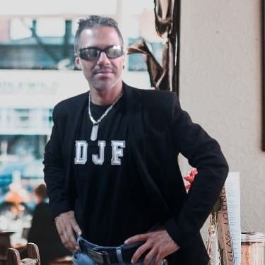 _freddyespinoza's profile picture. Soy un alumno del mundo siendo humilde para aprender y humilde para enseñar con una mentalidad de crecimiento personal y aportando valor e impactando vidas.