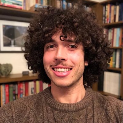 literary agent @ Sebes & Bisseling UK // translator from Dutch // 🌽🕺🏽📚 (he/him)