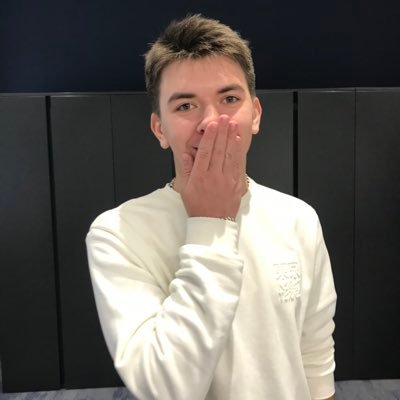 gle_bushkaaa's profile picture. Android developer 🇺🇦