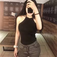 HuanBen70201's profile picture. 時間をかけて恋に落ちるのが好きですか、それとも一目惚れで恋に落ちるのが好きですか?