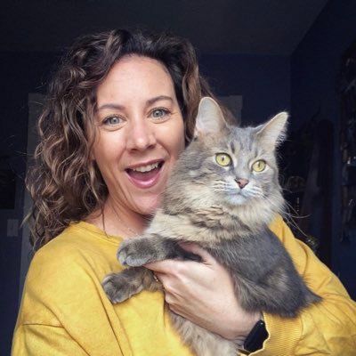 self love advocate and Article, blogs and Graphics, cat mom 🐱 ✍️ ❤️