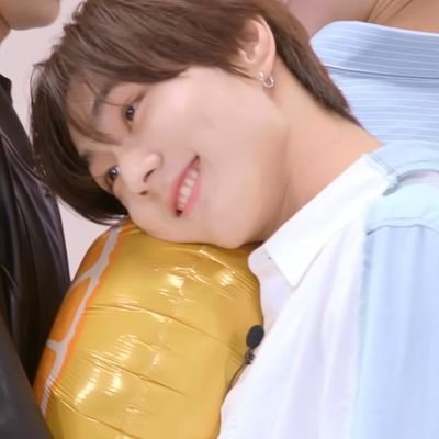 GiFTZyHiiZ's profile picture. 