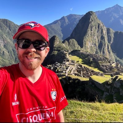 Manchester United fan, dogfather to Pluto & human father to Madison & Felix.