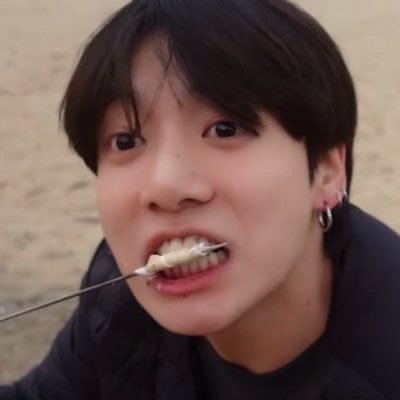 perkswalflower_'s profile picture. 16 | #studytwt 🎧