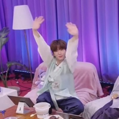 bebedim1122's profile picture. 8기 몬베베^_^주허니 칭구