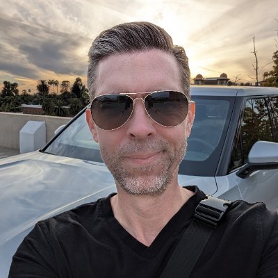 Former VP of Product at Stability AI. Ex-Adobe. Creator of the Stable Diffusion Photoshop plugin. Currently building https://t.co/vcWYjorUPl. Writer repped by Gersh.