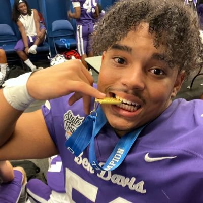 BDHS💜| 2024💫| 6’0| 240💪🏽| D-lineman| Indianapolis, Indiana| 3.73GPA https://t.co/KyfwmxUcoA | Chrisg2352@gmail.com