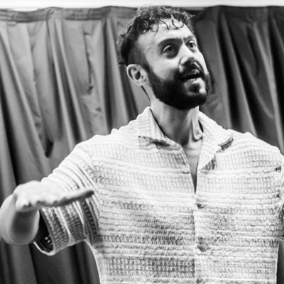 Salford lad. Actor, Spoken Word, Writer. @Toogoodmgmt @UnitedVoices_ Showreel - https://t.co/5XvNBFgAIp #theteacher #prisonerswives #weekender #theatre