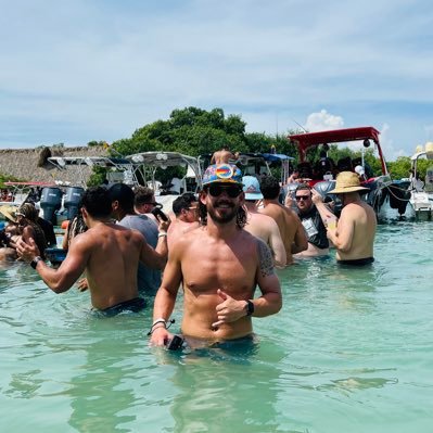 doseofdooby's profile picture. crypto, travel, surf, vibes