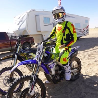 salmonnbagels's profile picture. 