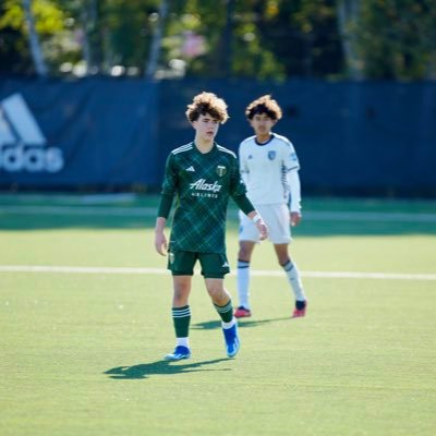 5’6 145 - C/O 2027 - CDM/CM/CB - Westview High School - Oregon Premier FC 09B Academy - 3.1 GPA - cayden.wise@gmail.com