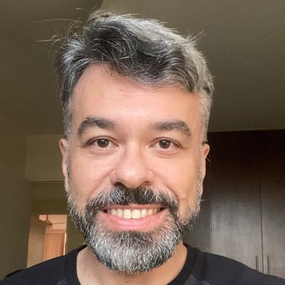 Enzo's father, passion for technology, Software Engineer, iOS, MacOS and Java Developer.