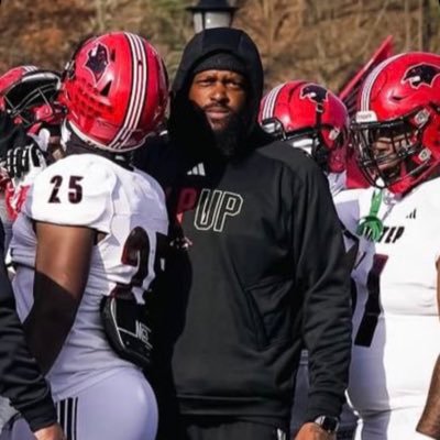 Owner of the Carson Line Clinic where I develop defensive linemen from the ground up ⬆️. #CLCwork😤 @TepFootball Defensive Line Coach     HnF🤚🏾🤚🏾&🦶🏾🦶🏾