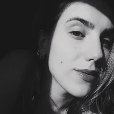 Tentando essa rede novamente |
Artista Visual |
Design Gráfico