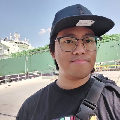 ssshron's profile picture. 