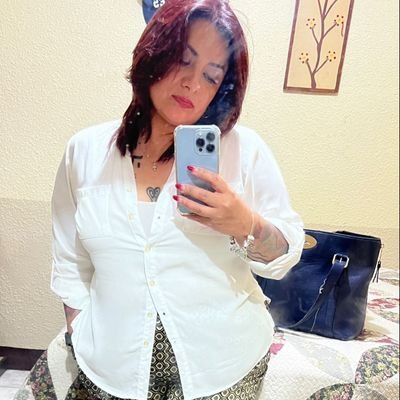 Nueva cuenta! 🥲 Orgullosamente Salvadoreña 🇸🇻 y orgullosa de ser ahora una Guatemalteca 🇬🇹 (hice mi traaamite Jajajjaja)