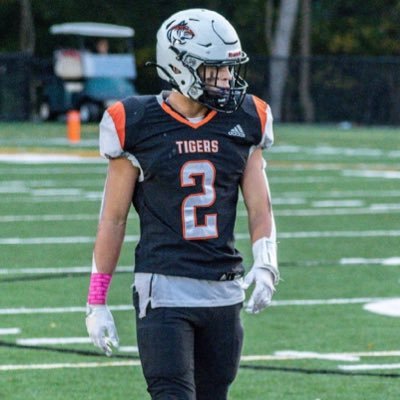 Greenwich Country Day School || WR/DB/ATH || 6’0 175 || 3.8 GPA || 2x All-Evergreen League || #15 Ranked WR in New England || 203-962-5320 | Arinello25@gcds.net