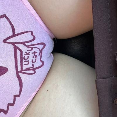 farm_ceriy's profile picture. เป็นคู่รักบ้านๆ ทักคุยกันได้นะค่ะ เป็นพื้นที่ระบาย ความชอบส่วนตัวไม่รับงาน ชอบให้คนอื่นมองหาความเร้าใจตื่นเต้นแต่ไม่นอกใจ เล่น2คนนะ