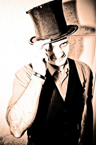 Techiedog's profile picture. Rhombus Guitarist, Struggling writer and Tech guy