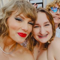 caitlin⸆⸉ • i ♡ so-cal (@swiftiemetafour) 's Twitter Profile