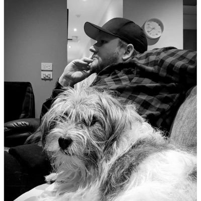 bigaleatscheese's profile picture. I do in fact, eat cheese.