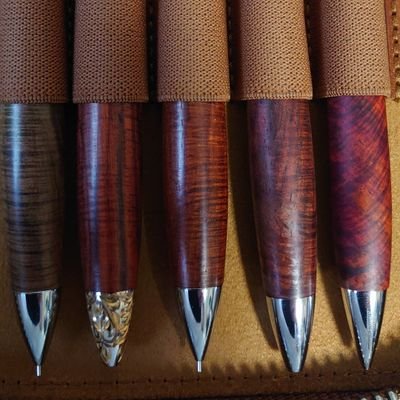 木軸ペン（筆記用具全般）用アカウント。
自分がお迎えしたペンたちの紹介や筆記具関連で色々と交流できればと思います。
よろしくお願いします。