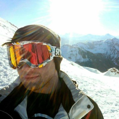 trading21111's profile picture. 