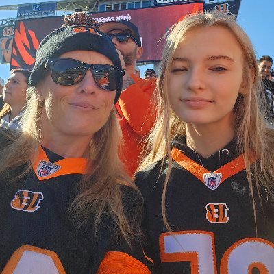 **BENGALS FANS FOLLOW ME!! I FOLLOW BACK! 🧡🖤🧡 **
Lifelong Bengals fan. 
My first words were Who Dey! 
This IS our year!
**BELIEVE**