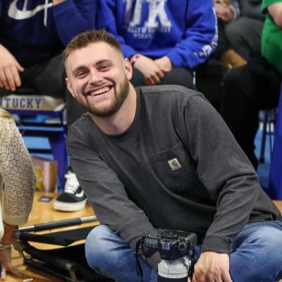 Writer & Photographer: @ASeaOfBlue | Podcast host: Bluegrass Banter | #BBN | Married to the best |