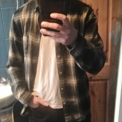 I'm a 33 year young male. Taken. Always up for a chat. I'm a writer of anything that comes to mind 📝. DMs are open 📬